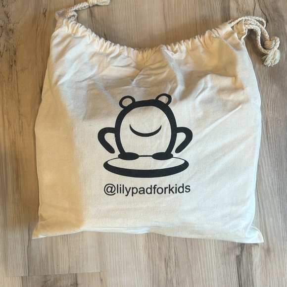 Flexible Classroom Seating - Picture 1 of 3